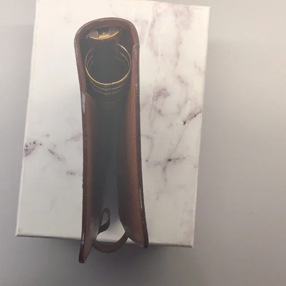 Louis Vuitton Monogram Agenda MM (Personal Size Planner/Agenda) - Picture 13 of 14